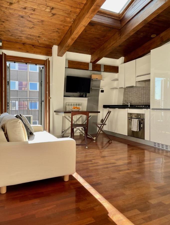 Porta Venezia-Cozy Apartment Милан Экстерьер фото